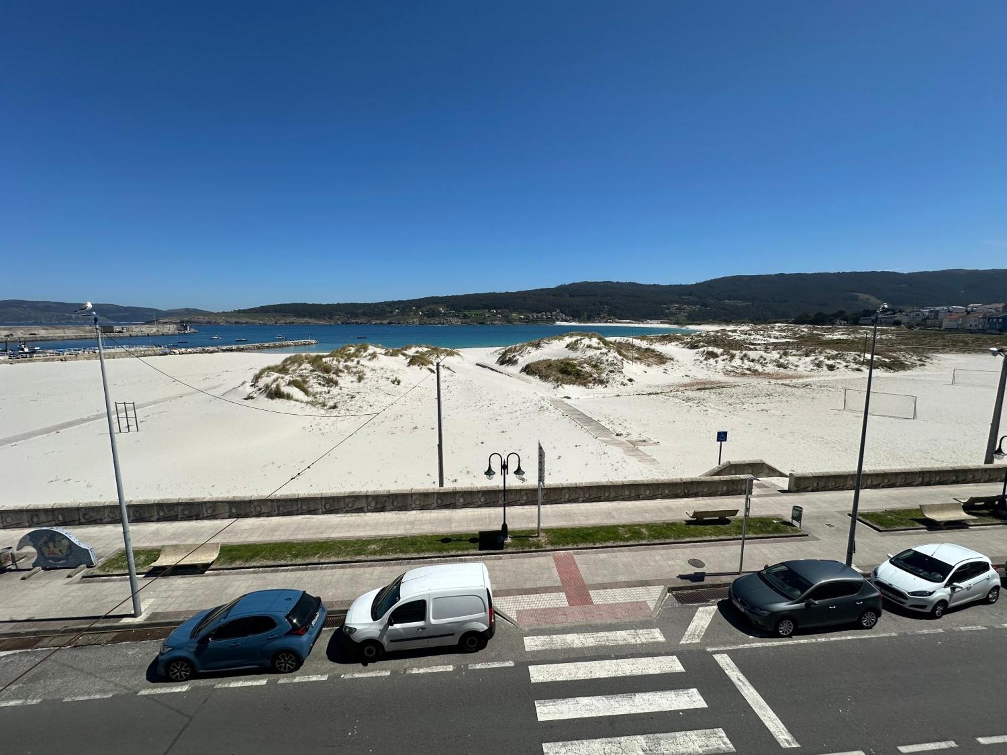 Apartamento A Terraza Pequena By Oktheway Laxe Exterior foto