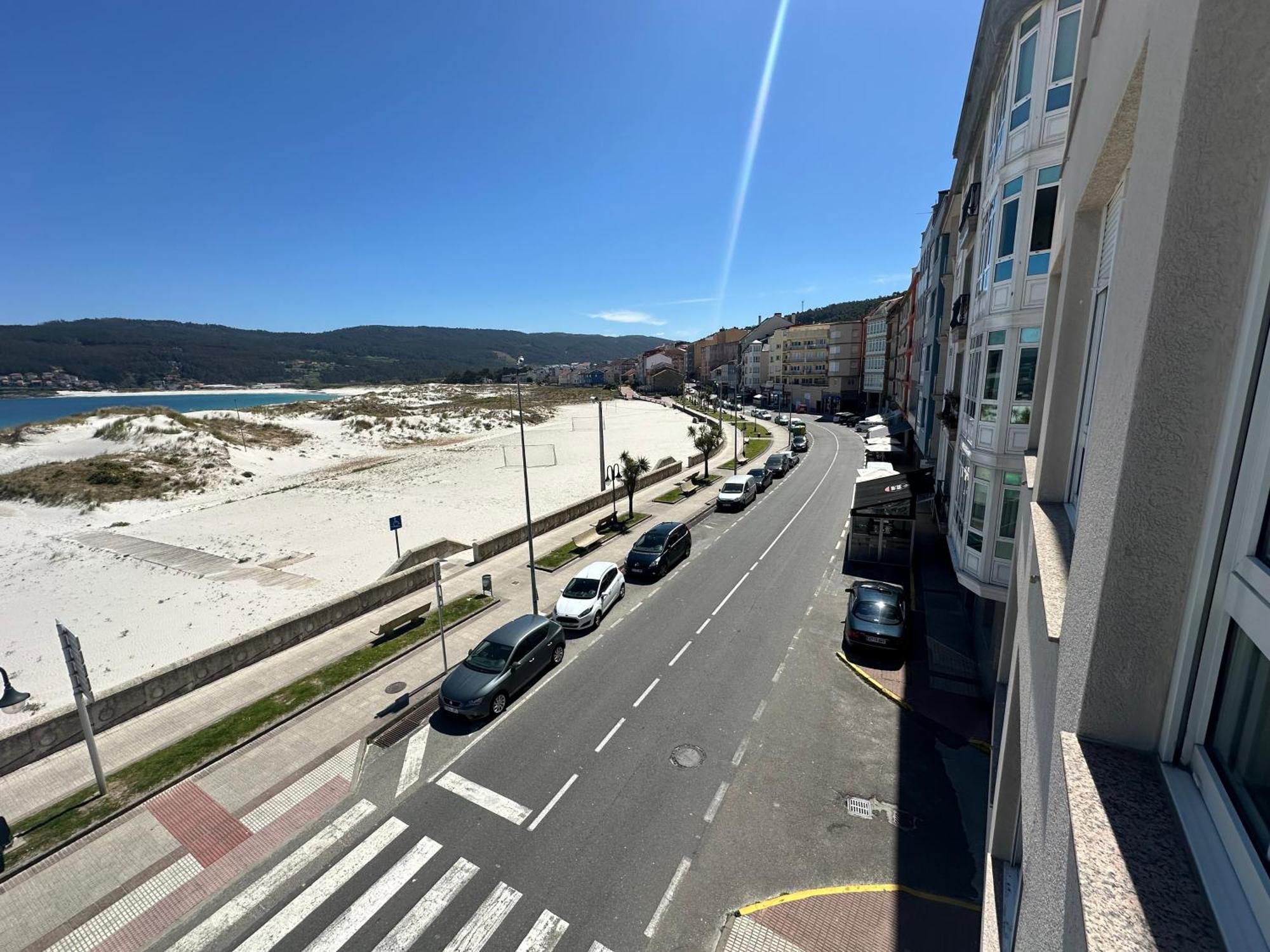 Apartamento A Terraza Pequena By Oktheway Laxe Exterior foto